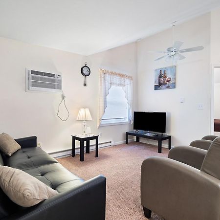 The Riesling Cottage - Gotl Strip - Cozy & Quaint Geneva Εξωτερικό φωτογραφία
